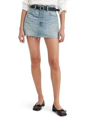 NWT Levis Mid Rise Denim Icon Skirt